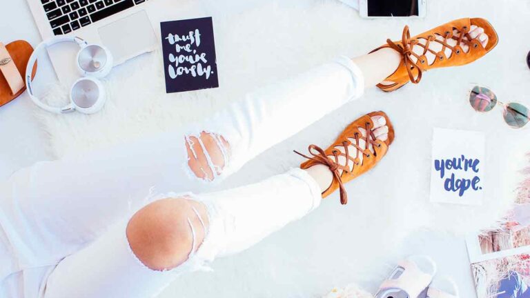 Hipster Mum 236831 Unsplash 768x432
